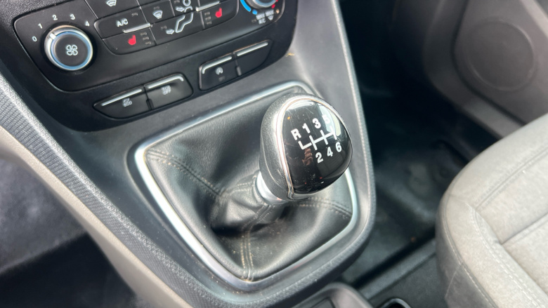 Ford Transit Connect 250 L2 Diesel 1.5 EcoBlue 100ps Limited Van